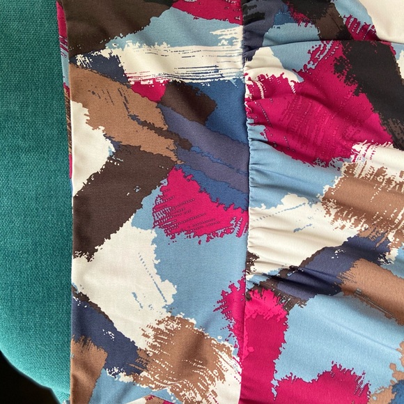 Gorgeous BCBG Peplum Dress - Picture 2 of 3